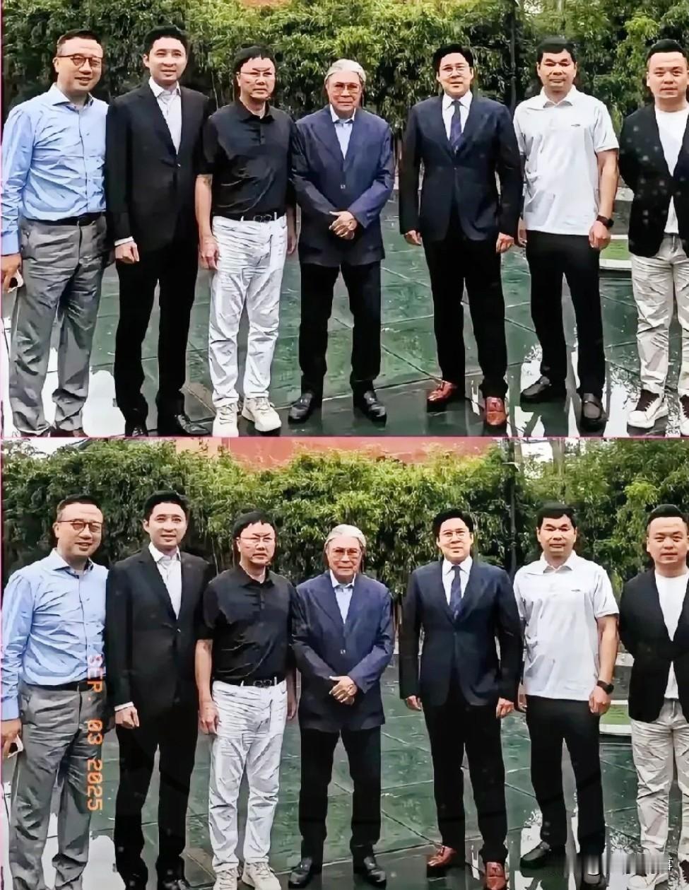 你们有没有发现

李嘉诚很有钱，但9.3阅兵没受邀，霍震霆家族为国家做出贡献，能