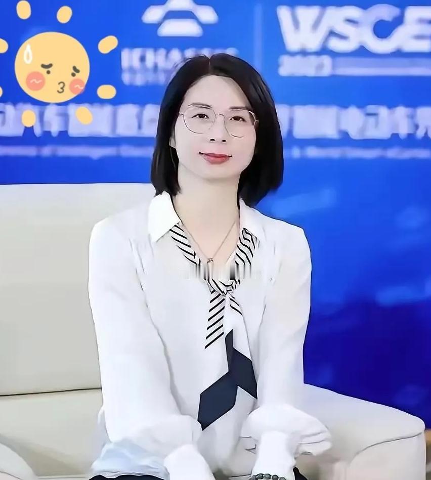 被老板侵犯的销售女总监崔丽丽，4月23日开庭了。她直接索赔250多万：光是24个