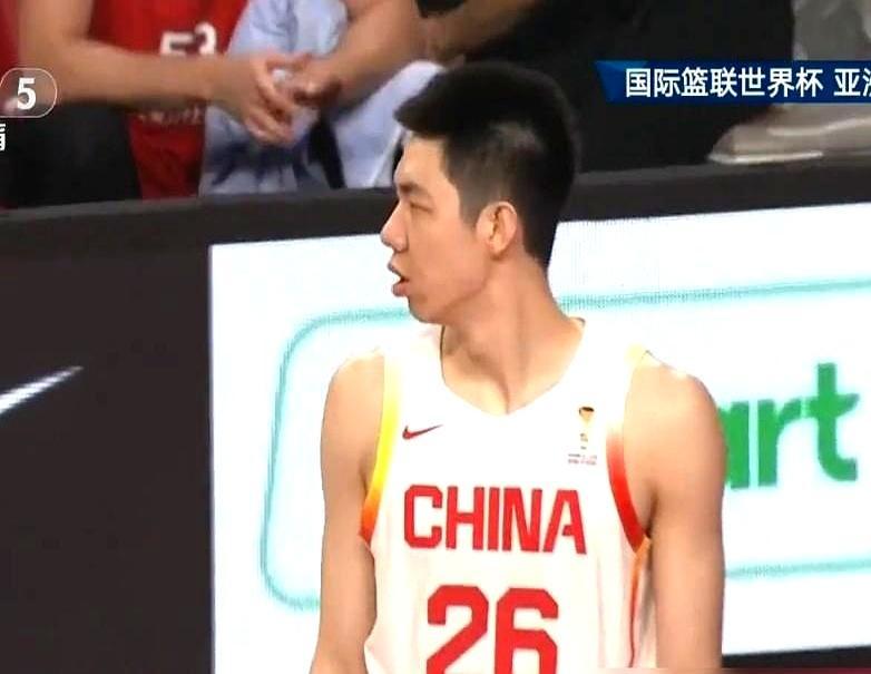 你敢信？那个CBA场均不到5分的“隐形人”，竟在国家队投疯了！
 
朱俊龙上场3