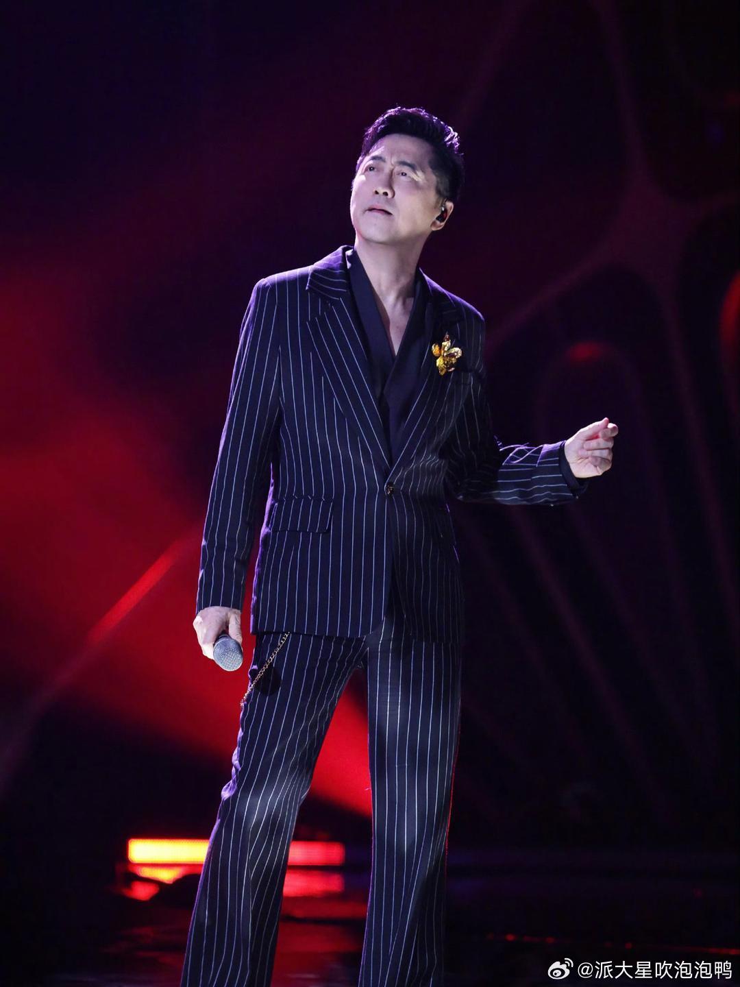 庾澄庆点赞网友吐槽《歌手》的言论，看来他自己心里也不太舒服啊…… 