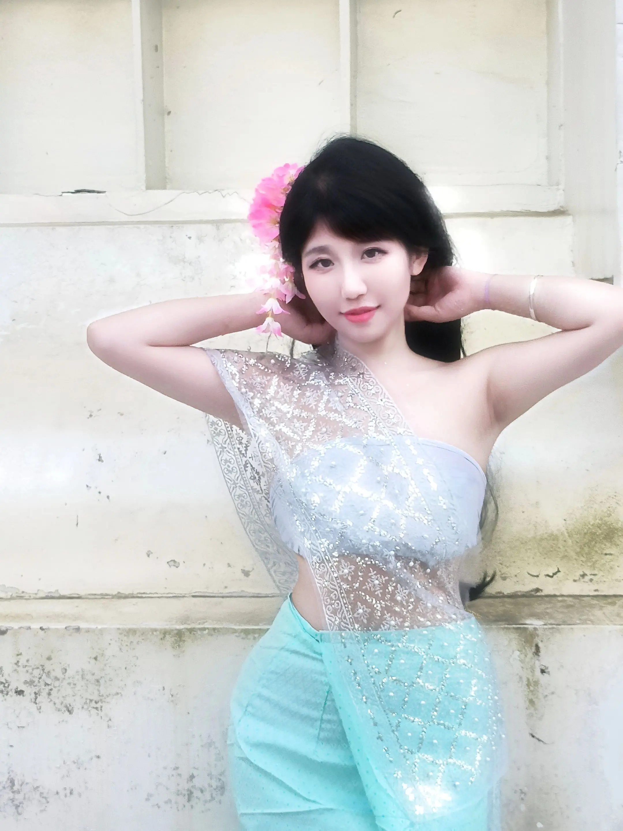 最喜欢的we don't talk anymore