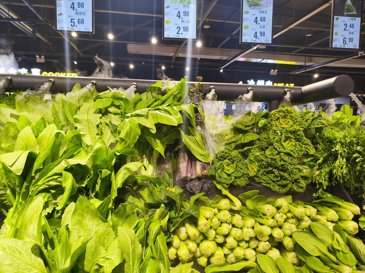 猪肉一斤才8块，
鸡蛋一斤才3块
蔬菜为什么这么贵！