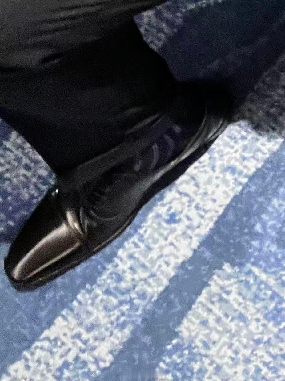 8月好起来吧，红起来