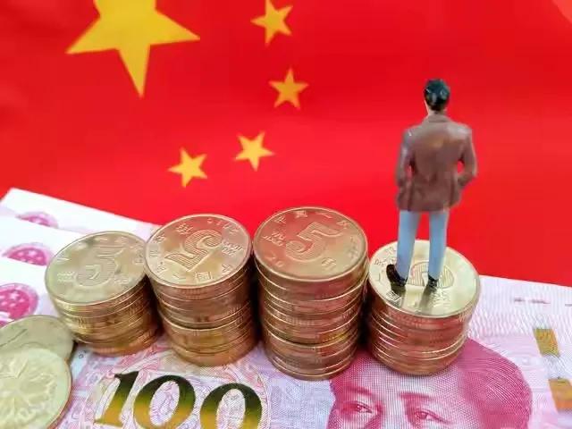 还记得十年前的“股灾”吗？当时市场风头正盛，两融余额就曾到达过2万亿的历史最高点