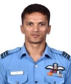 印度空军称，两名飞行员死亡，分别是空军中队长阿努杰和空军中尉普尔韦什·杜拉格卡尔