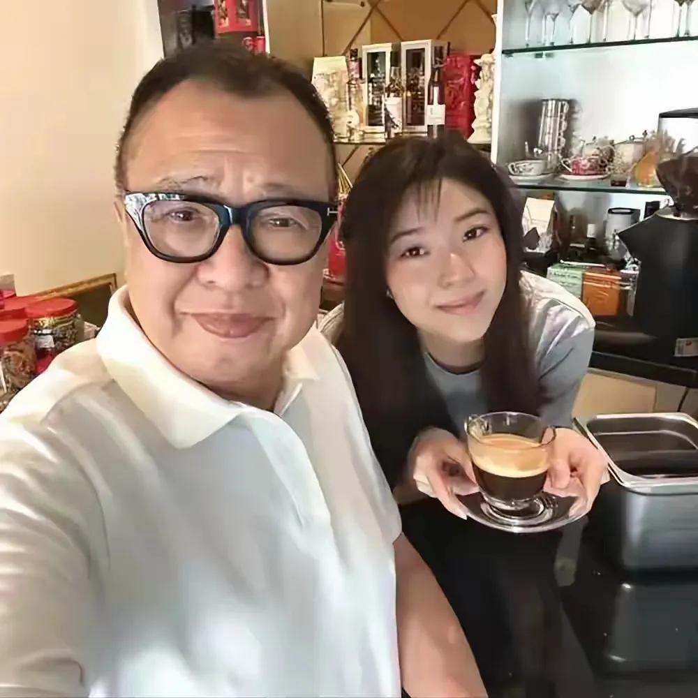 许绍雄的家境究竟有多显赫？他的太公是慈禧太后的重臣，叔公是孙中山心腹，姑爷爷竟然