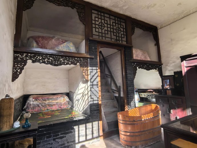 古代大户人家丫鬟住的地方不是？大学牲悄悄碎了啊[苦涩][苦涩] ​​​