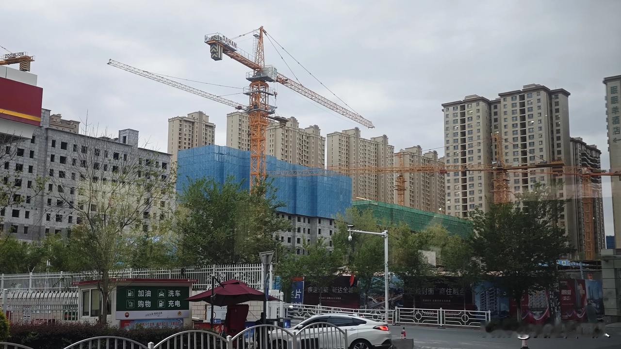 德晟广场没动静了？官方回复来了：不是烂尾，是排险整改

    我是西山人小编，