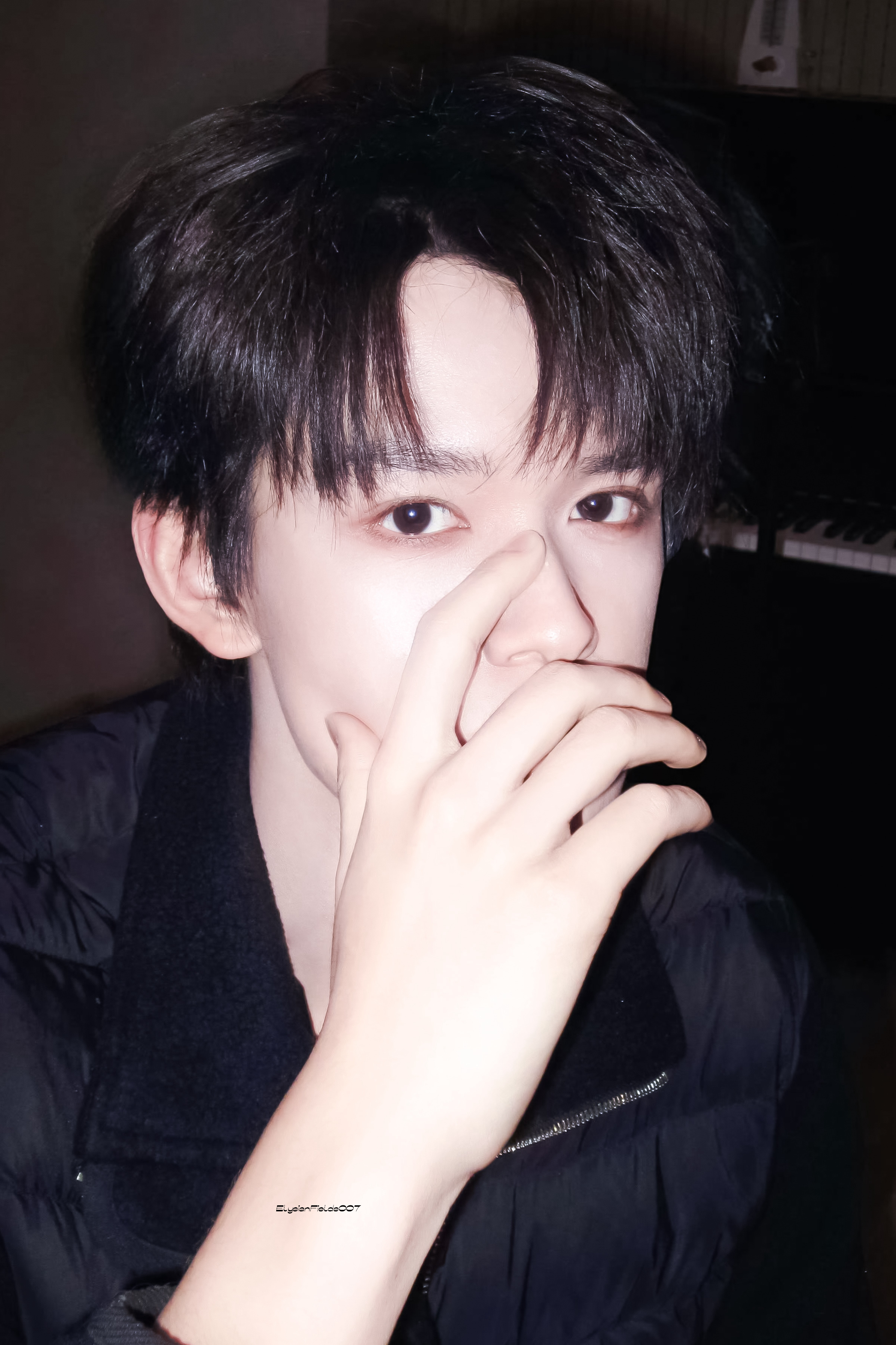 黑色就是张极的统治区张极05后第一男歌手