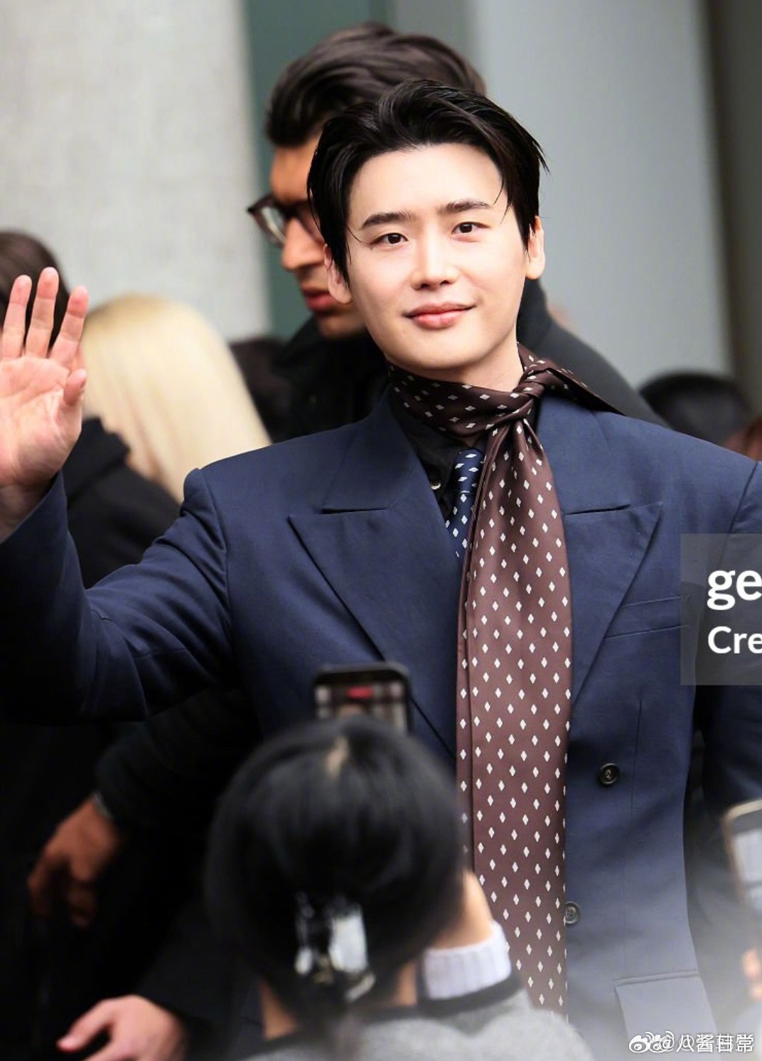 李钟硕米兰时装周看秀G社生图 