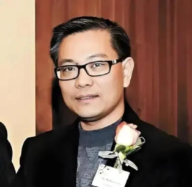 巨贪之子程慕阳icon：2000年出逃加拿大icon，后成加拿大富商，期间还曾送