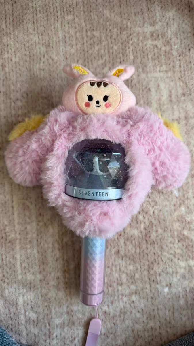 嘻嘻我买的手作兔拉米棒套做好了