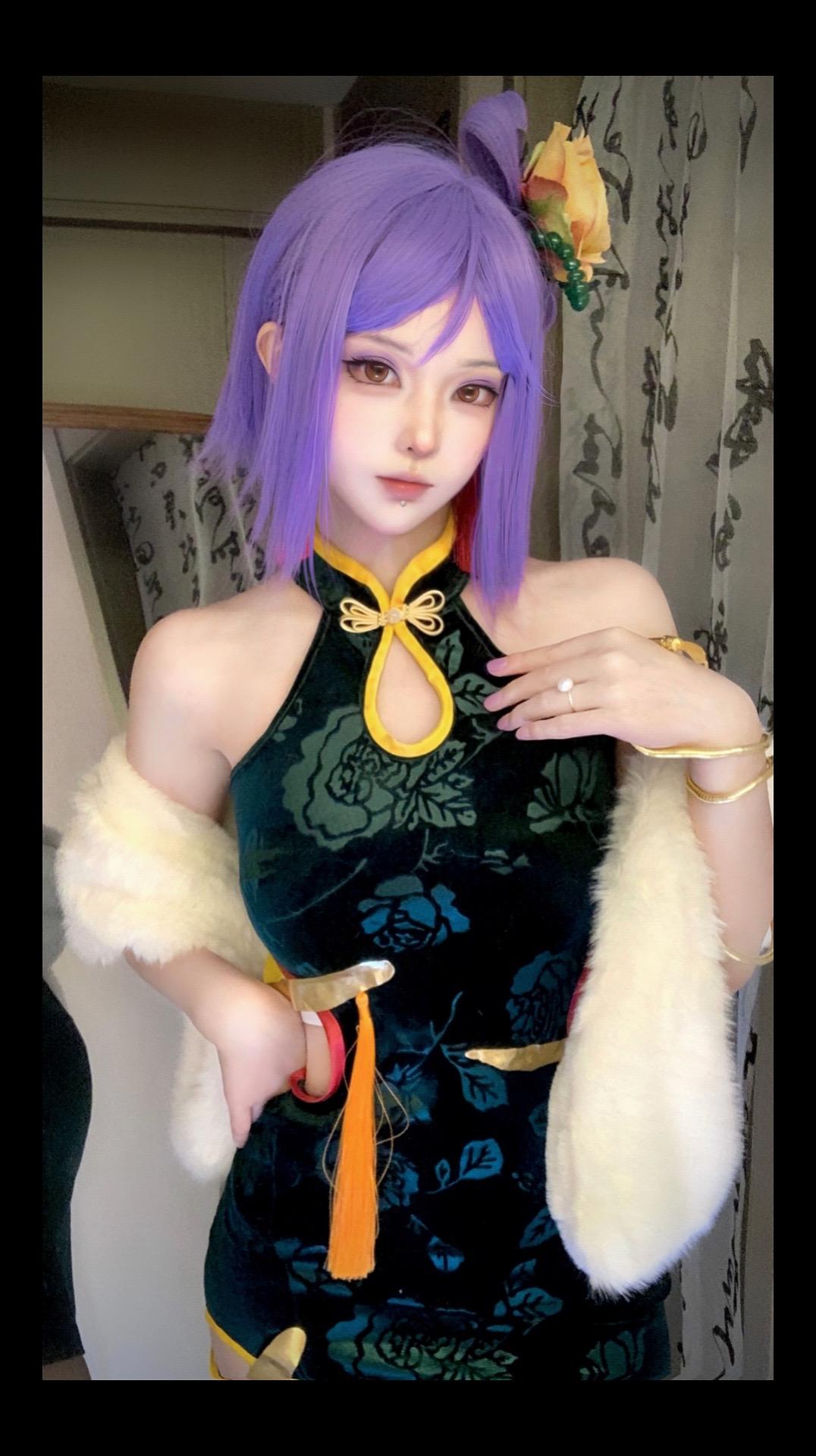 村里人 看谁来了。
