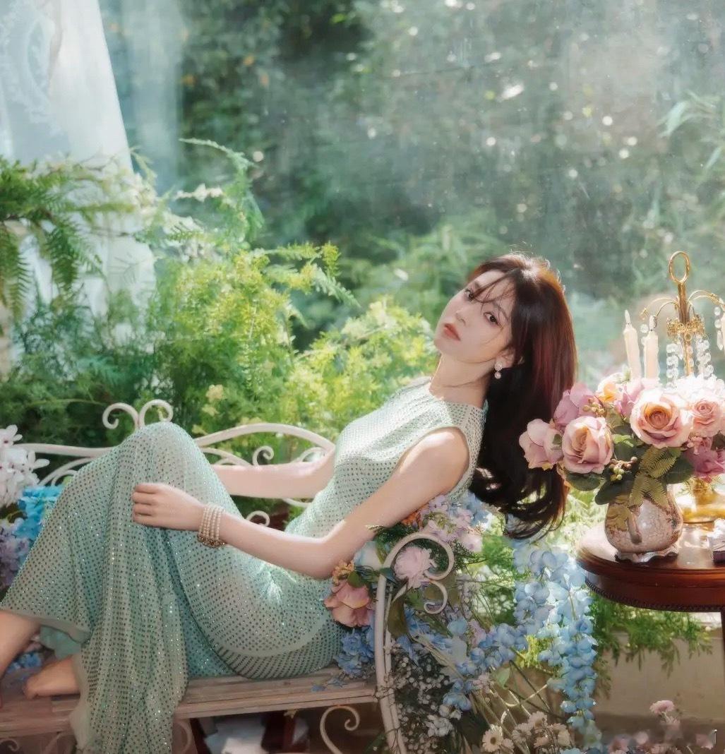 今日美图分享：陈瑶姐姐&馥郁芬芳[送花花]浪姐万花筒浪姐 ​​​
