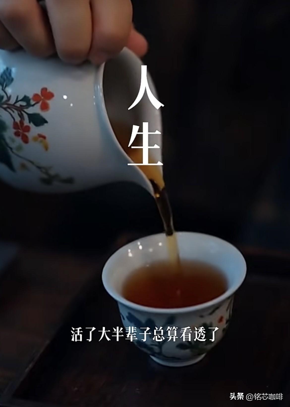 上句：春夏秋冬四季下雨
   下句：酸甜苦辣人生百味