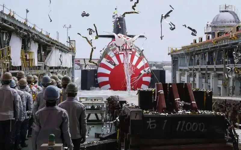 日本高官访印度刚说完爱好和平，转身就击沉万吨靶舰，近日日本高层出访印度，处处把坚