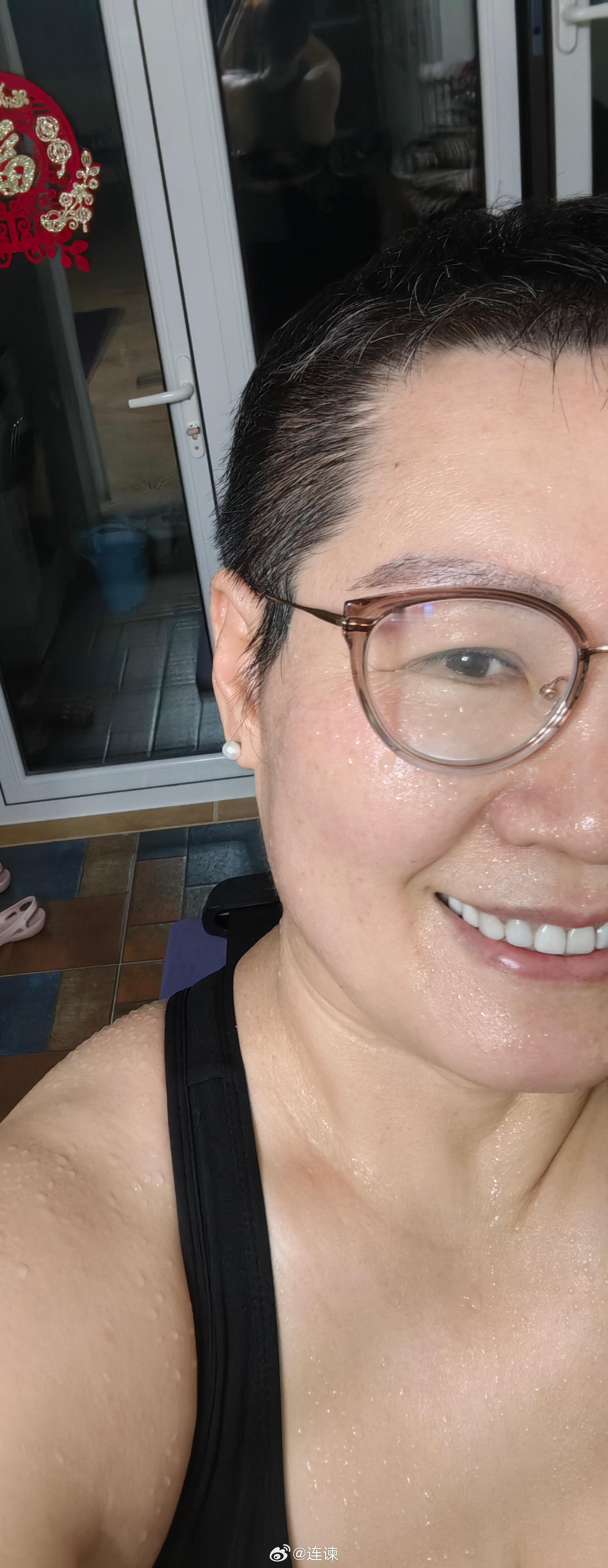 运动打卡：今日80分钟运动完成。​因为瘦了，戒指经常秃噜下来。​我妹说保持这个体