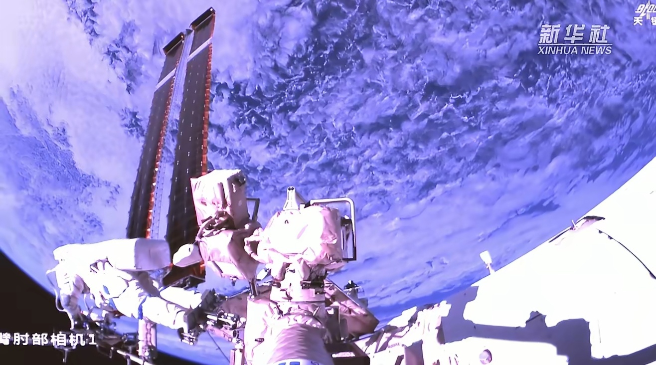 神21乘组圆满完成第二次出舱活动热烈祝贺神舟二十一号乘组第二次出舱活动取得圆满成