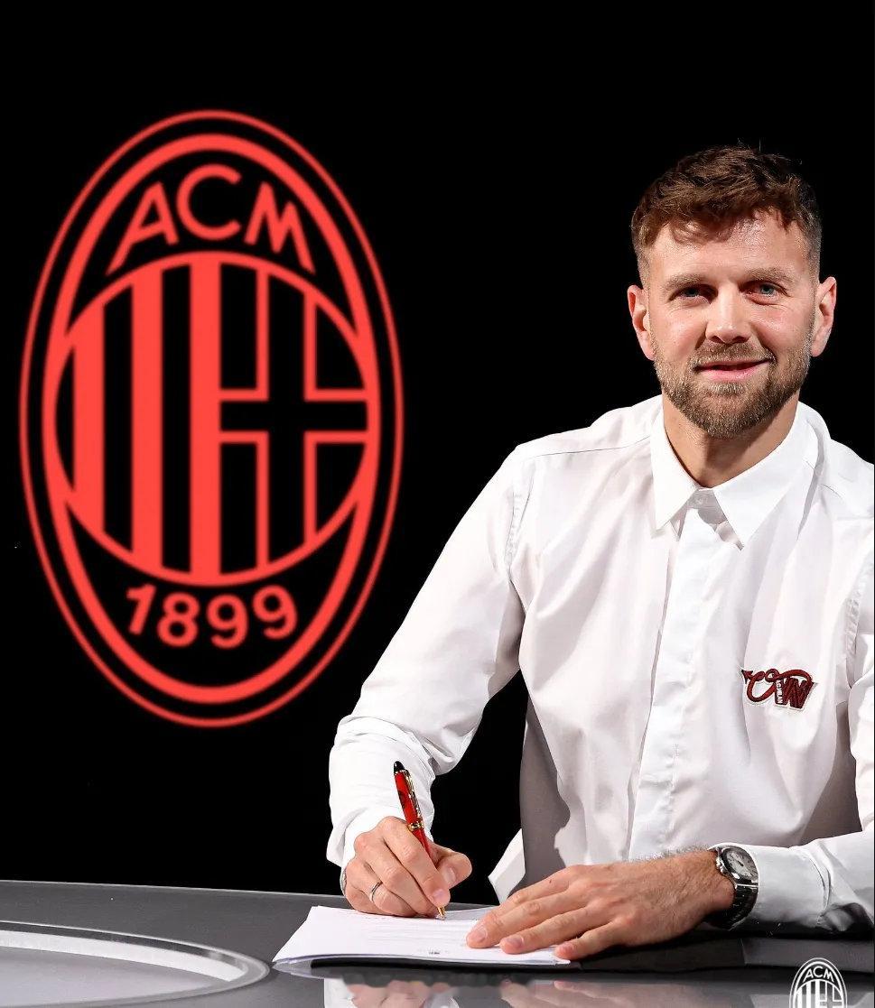 官方：米兰宣布从西汉姆签下了菲尔克鲁格。交易为租借，并且包含500万欧元的选择性