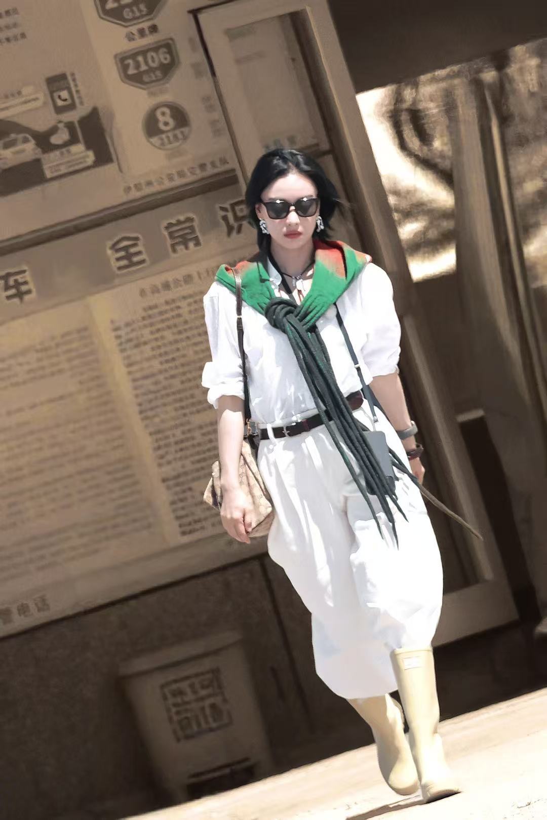 倪妮新疆杀青礼物向野的我们 一场向野而行的旅程，不止收获风景，还有同伴情谊，杀青