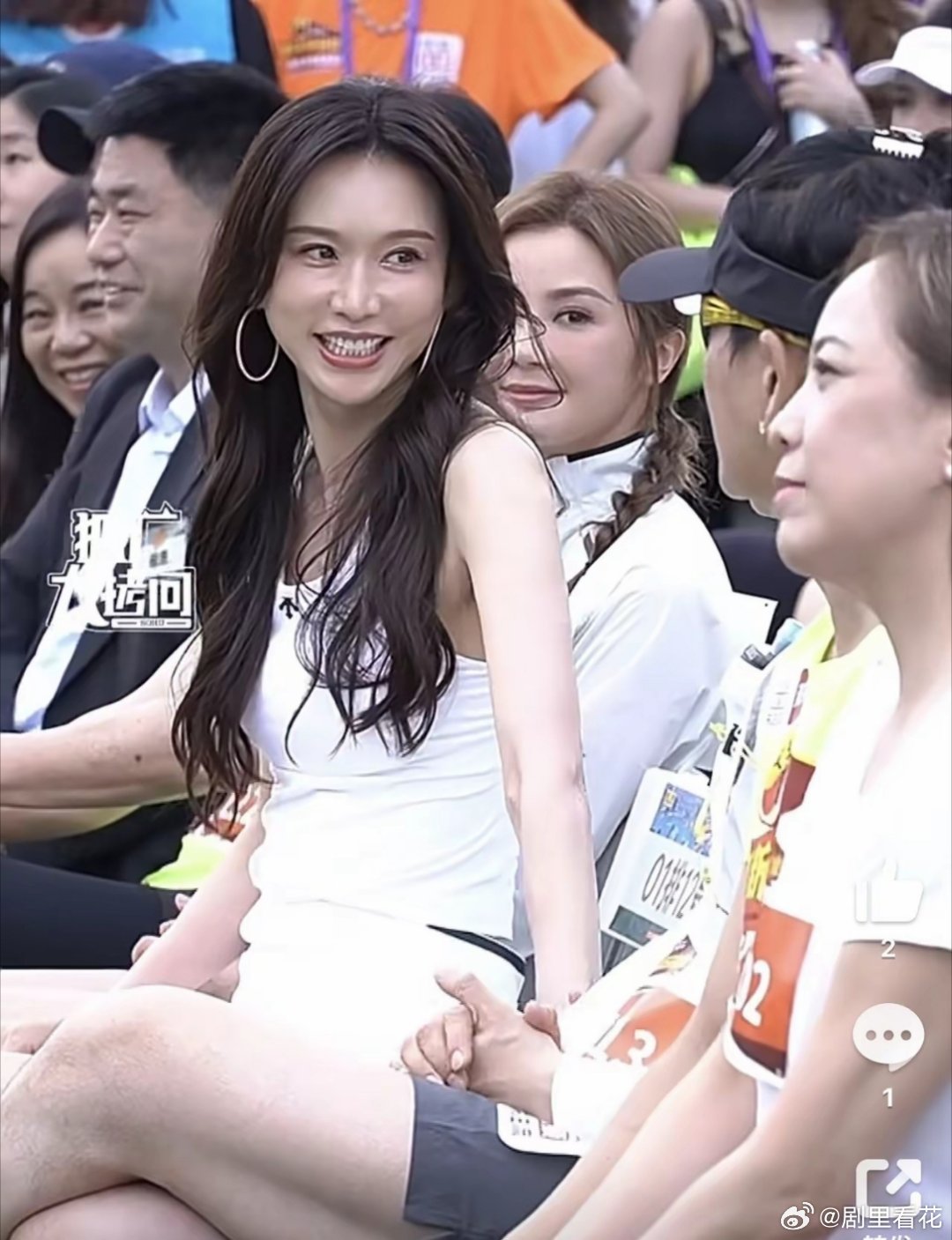 林志玲，冲上热搜。3月26日，林志玲在香港参加娱乐马拉松，她与黄晓明、黄宗泽、阿