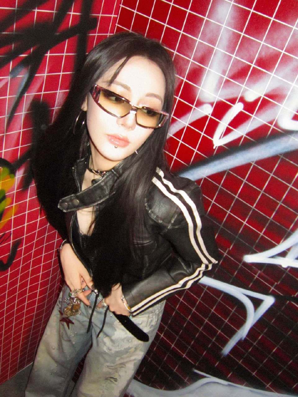 姐姐[色] ​​​