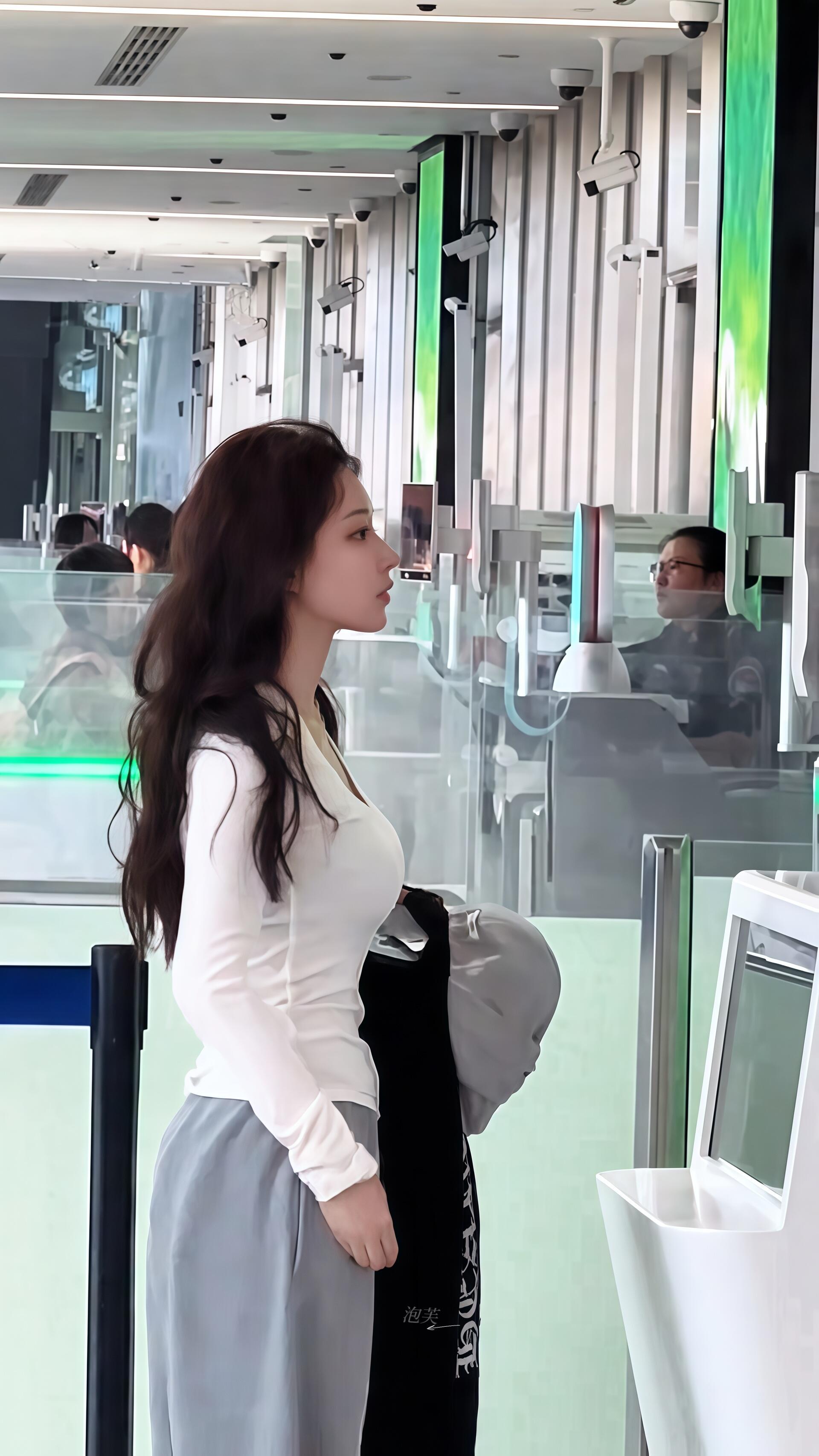 程潇侧颜 程潇侧颜素颜 程潇素颜侧颜