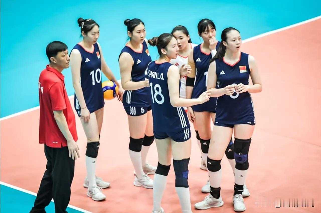 u21女排世锦赛！日本全胜与意大利会师决赛！中国女排与波兰争夺第五名！

半决赛