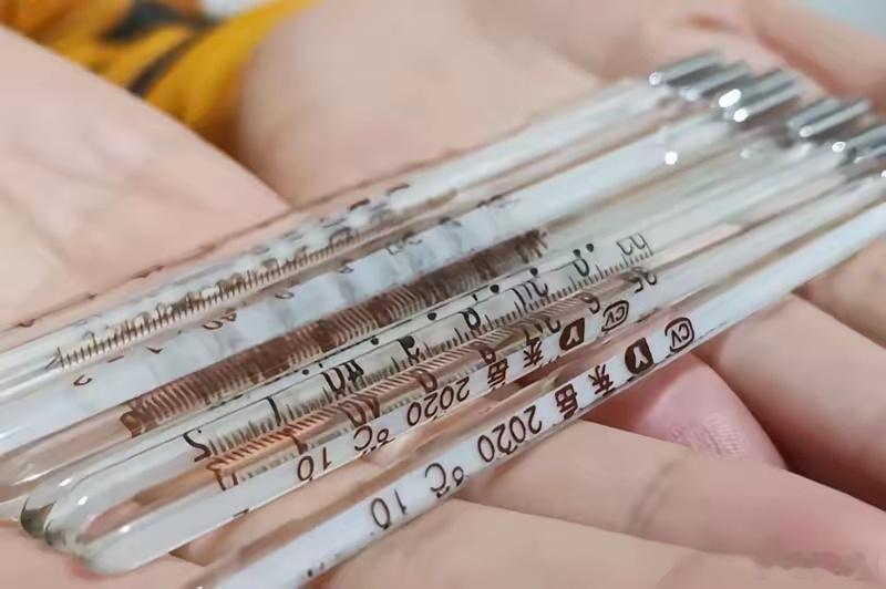 有药店称今日买水银体温计的很多停产水银温度计没问题，关键是得有更好的替代品！这么