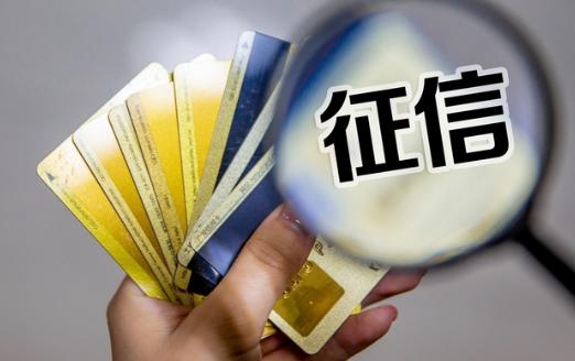 大家发现没，银行信用卡的利息违约金涨的非常快的，给大家说个数据。
自己是五年前逾