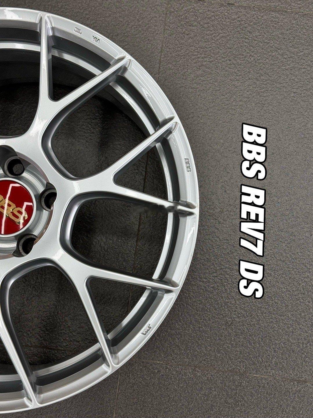 心情件：日本 BBS REV7  DS银 锻造18寸 8.5J  ET35 5×