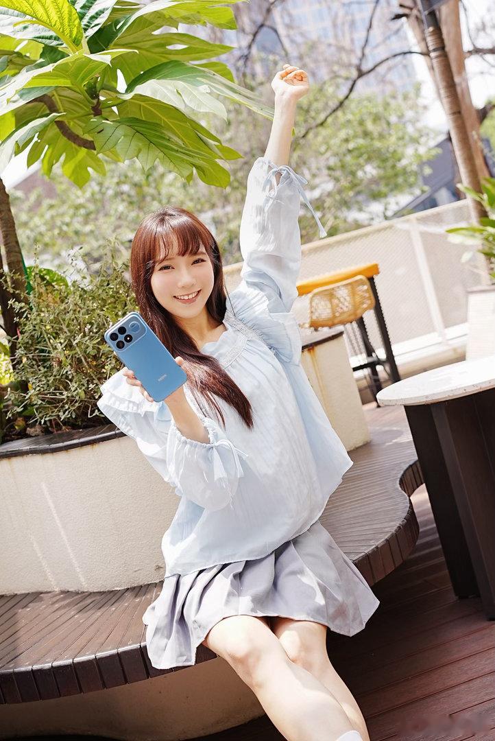 REDMI K100 Pro Max是一款无短板全能旗舰，搭载第五代骁龙8至尊版