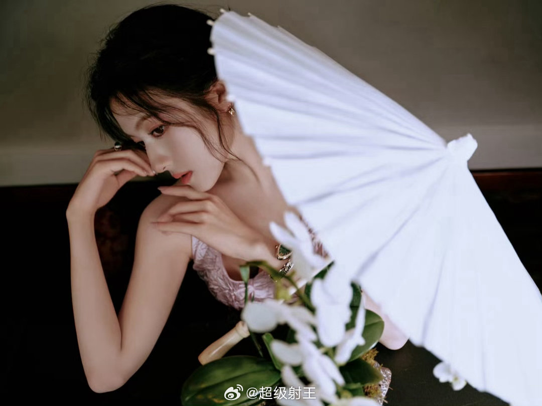 李兰迪，兰迪妈妈也开始喜欢裸足了✌️ 