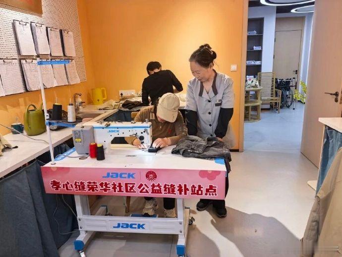 台州椒江以贴心服务礼赞劳动之美 椒江工会暖心护航，驿站送温情致敬每一位劳动者 