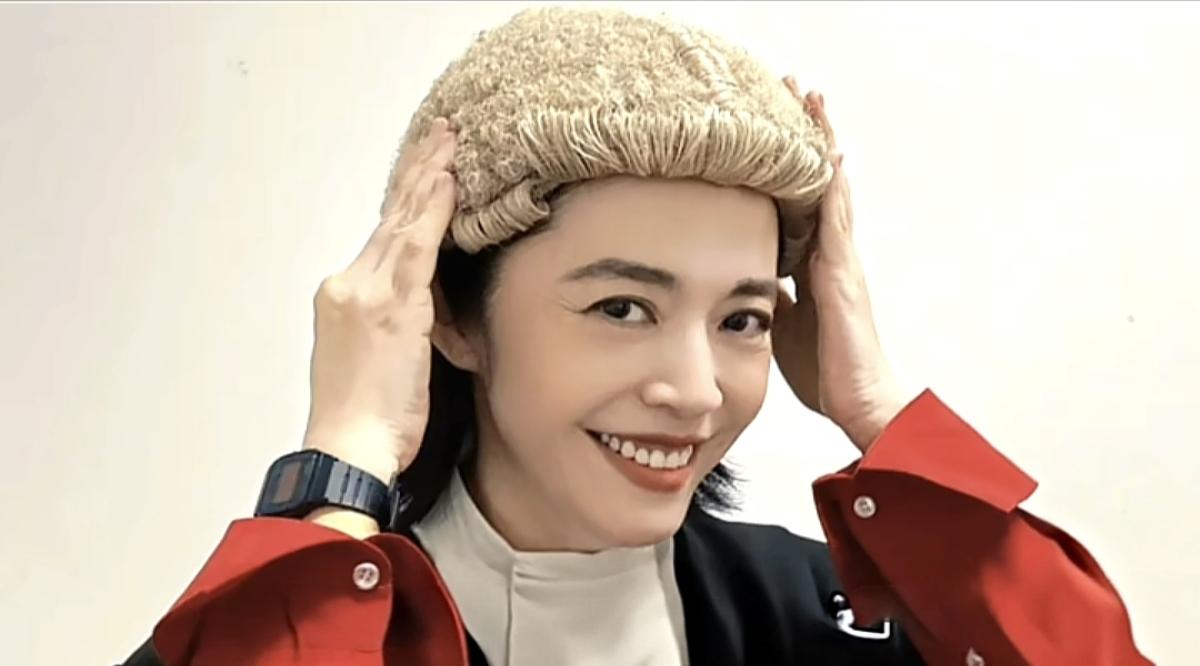姚晨为了一顶帽子被骂上了热搜，我觉得她真的是太冤枉了。姚晨为了演一部电视剧，她在