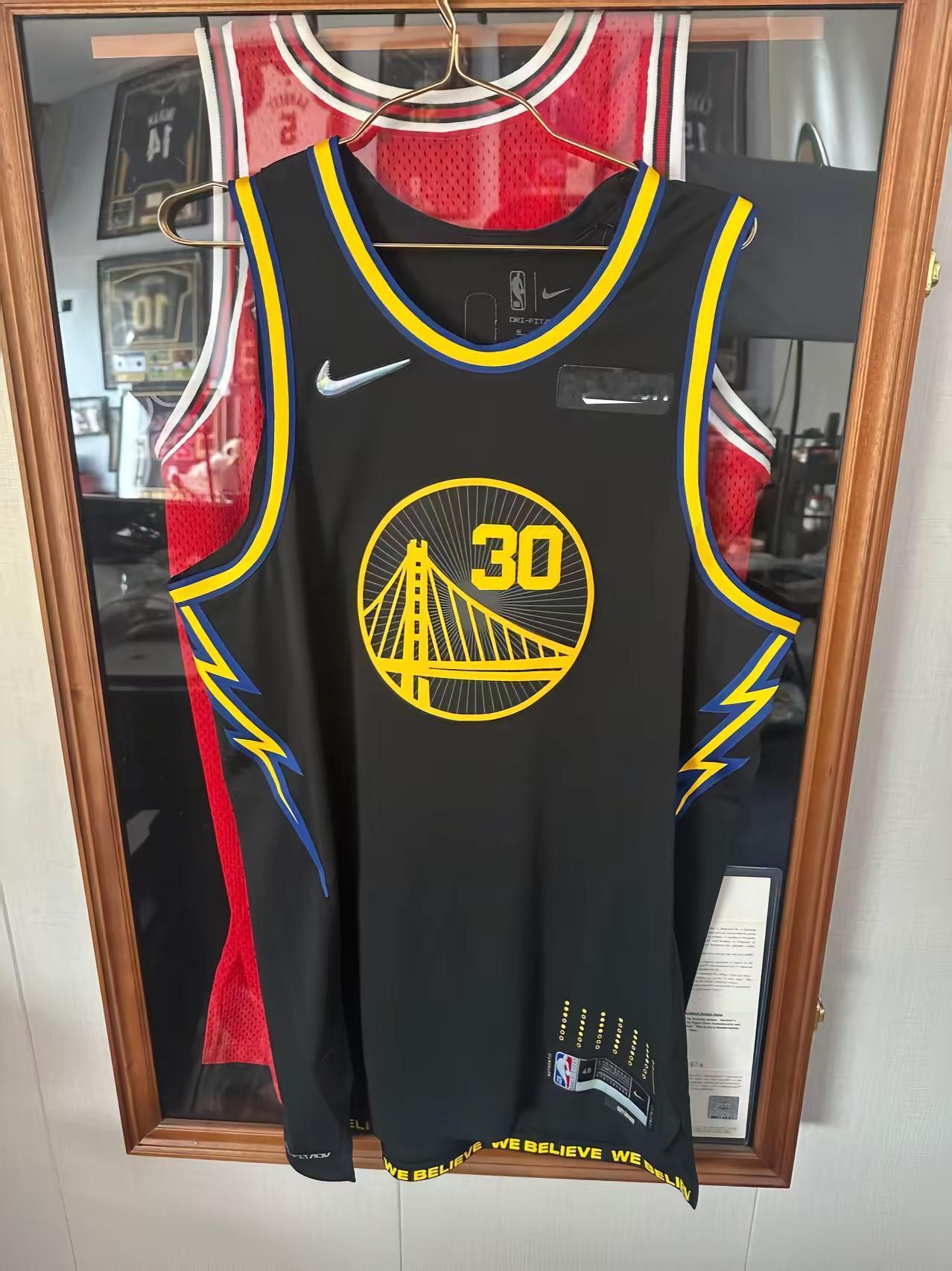 库里30号球衣，准备随机抽了。2026篮球世界杯 库里