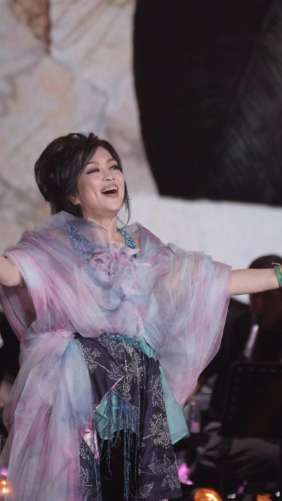 齐豫说想要不被定义的70岁 齐豫说自己是退休型歌手歌手歌单七十岁依旧拥有鲜活态度