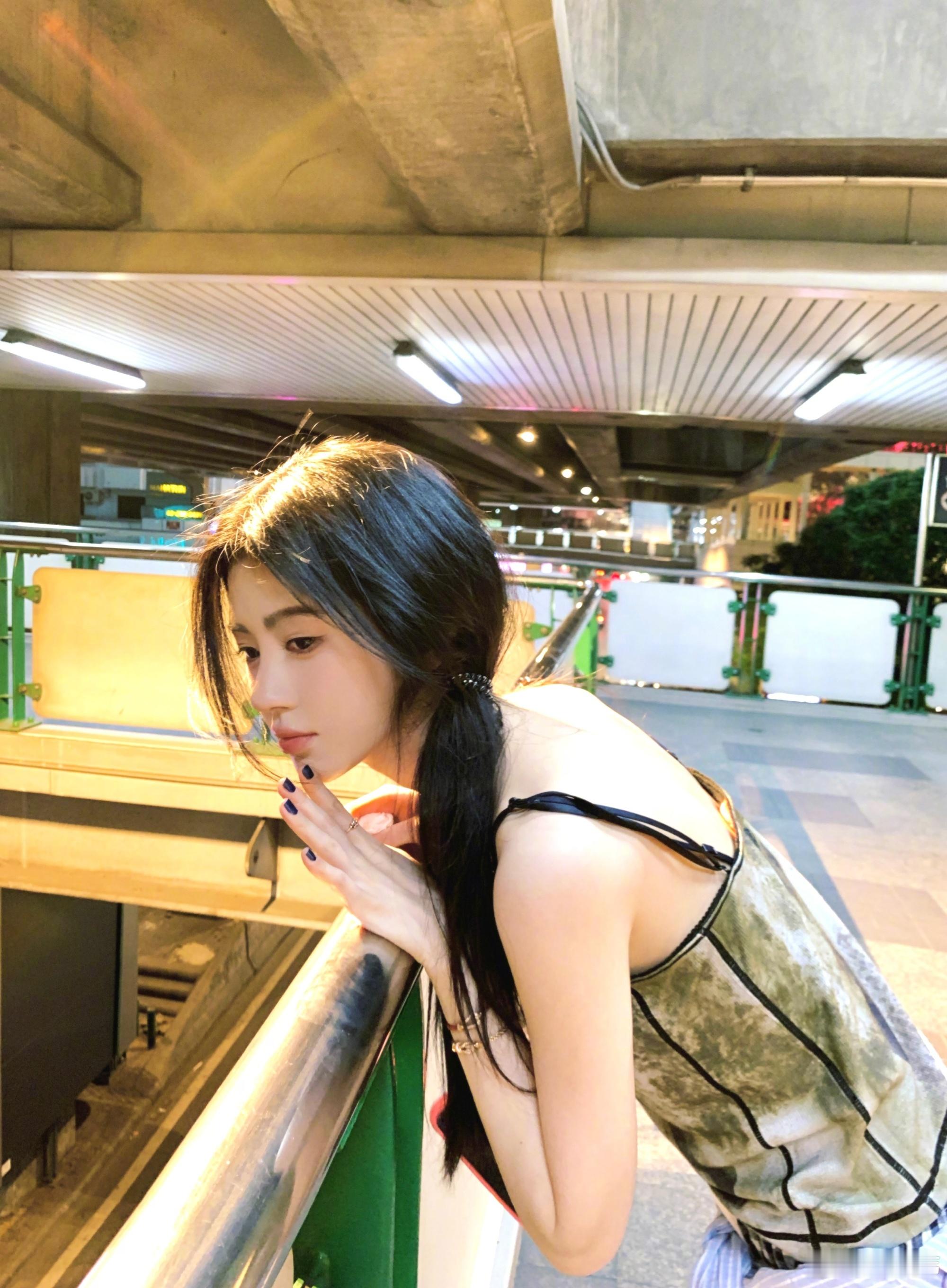 jjy鞠婧祎苏绿夏jjy鞠婧祎万花世界小猫呆呆的 像你՞˶･֊･˶՞