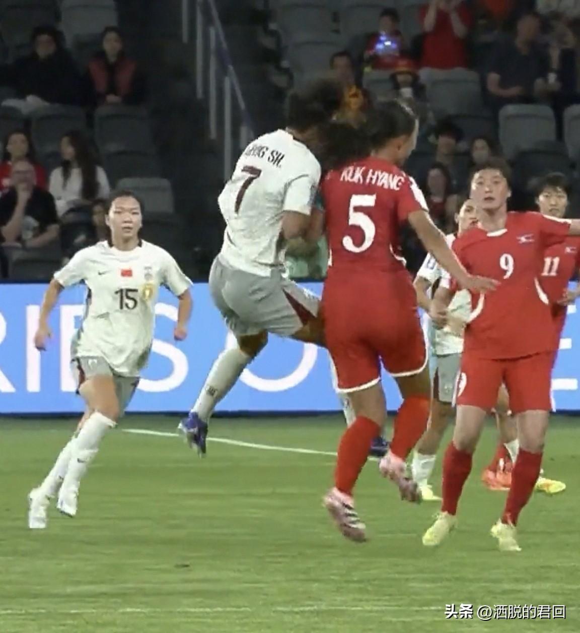 让人没想到！
上半场结束，
中国女足0:0中国台北女足。
整体实力上，
我们的实