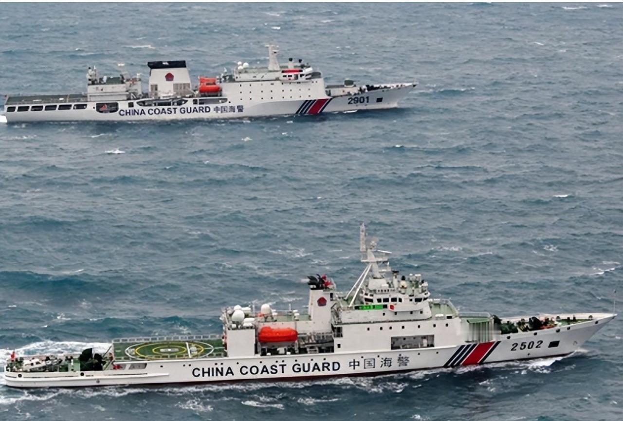 日菲偷偷私分中国海域？谈判内幕曝光，比想象更嚣张！中方海警强势亮剑！
表面划界实