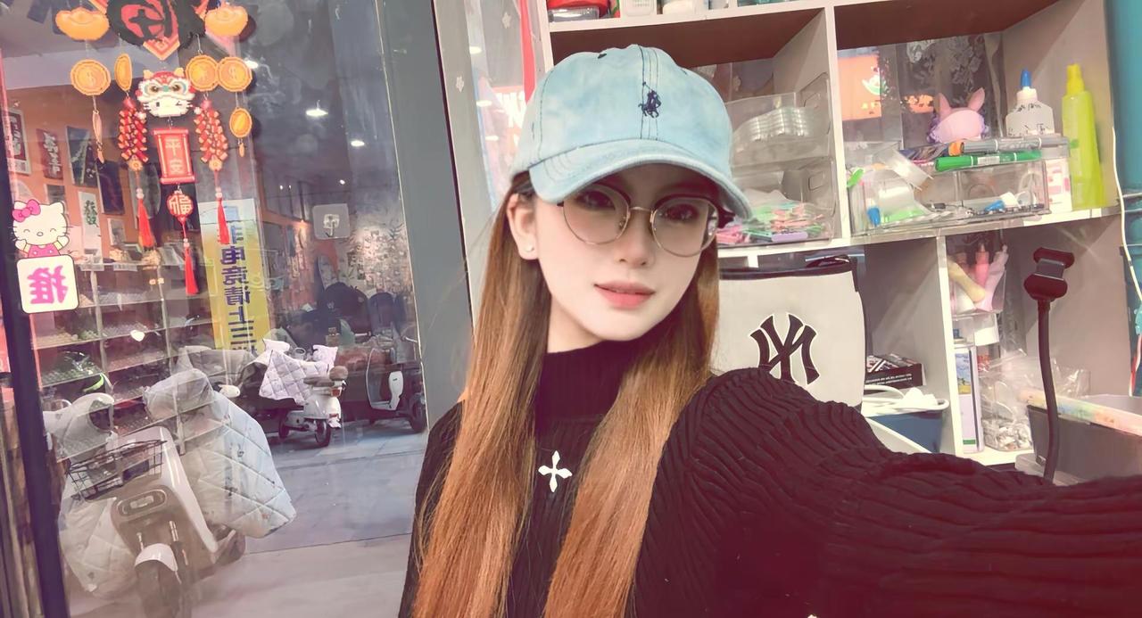 人不需要每天都过的幸福 每天过的怡然自得 很平静 很舒服 不恐惧 就是非常非常好