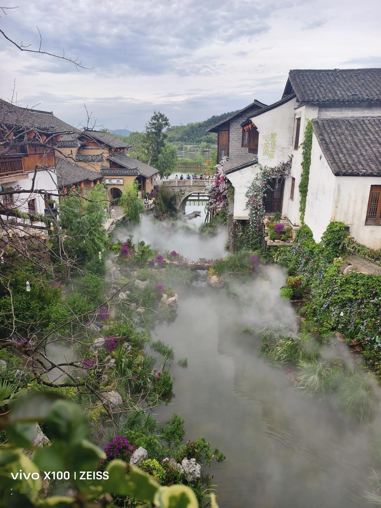 分享你随手拍得风景宜兴窑湖小镇，一步一景，自带水墨画滤镜。
分享你随手拍的风景 