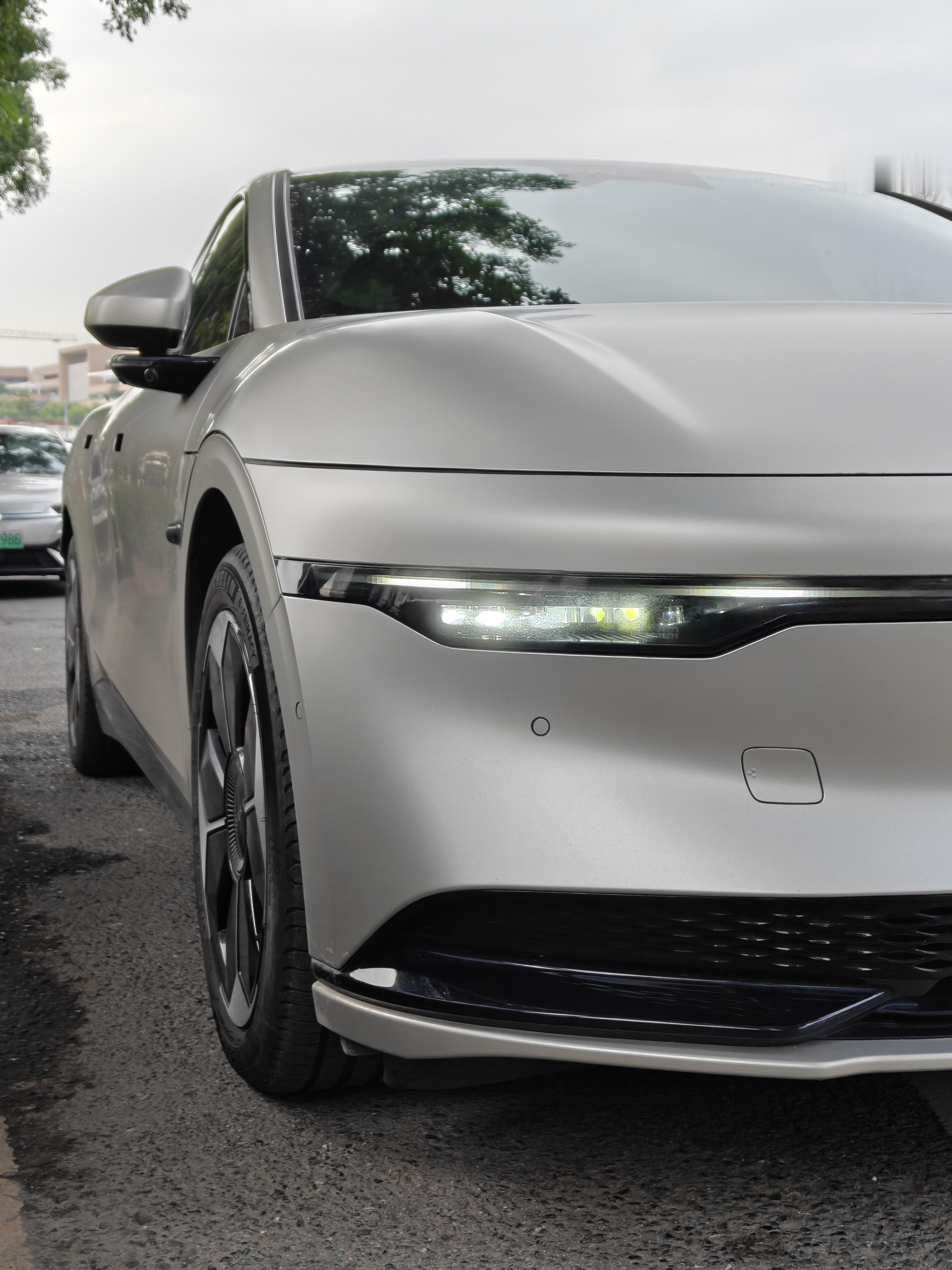 「纯电」和「增程」怎么选？我分享一下自己的想法。「纯电」理由1：家里能安装私人充