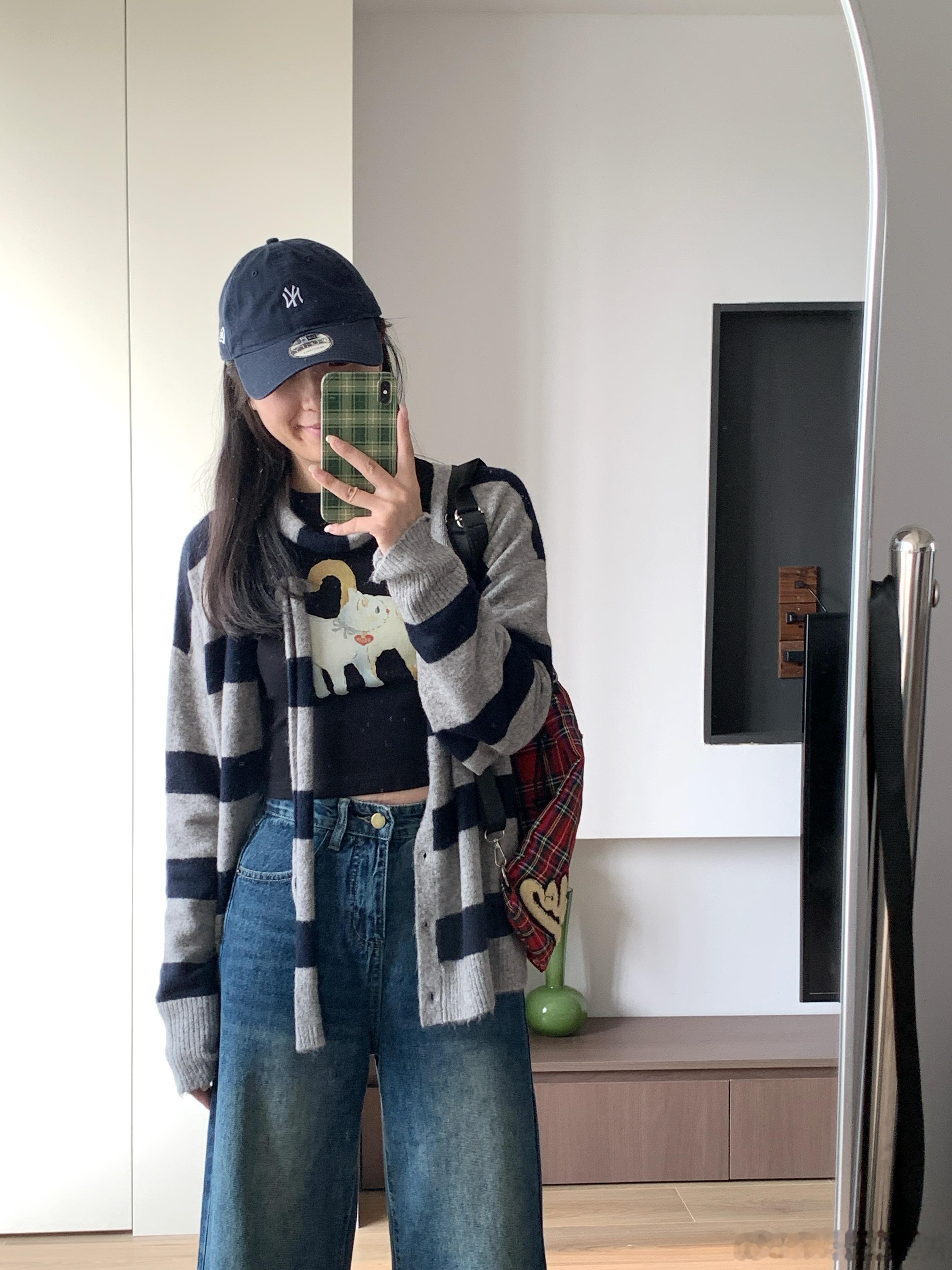 出门接孩子啦（好喜欢我的新裤子[嘘]） ​​​