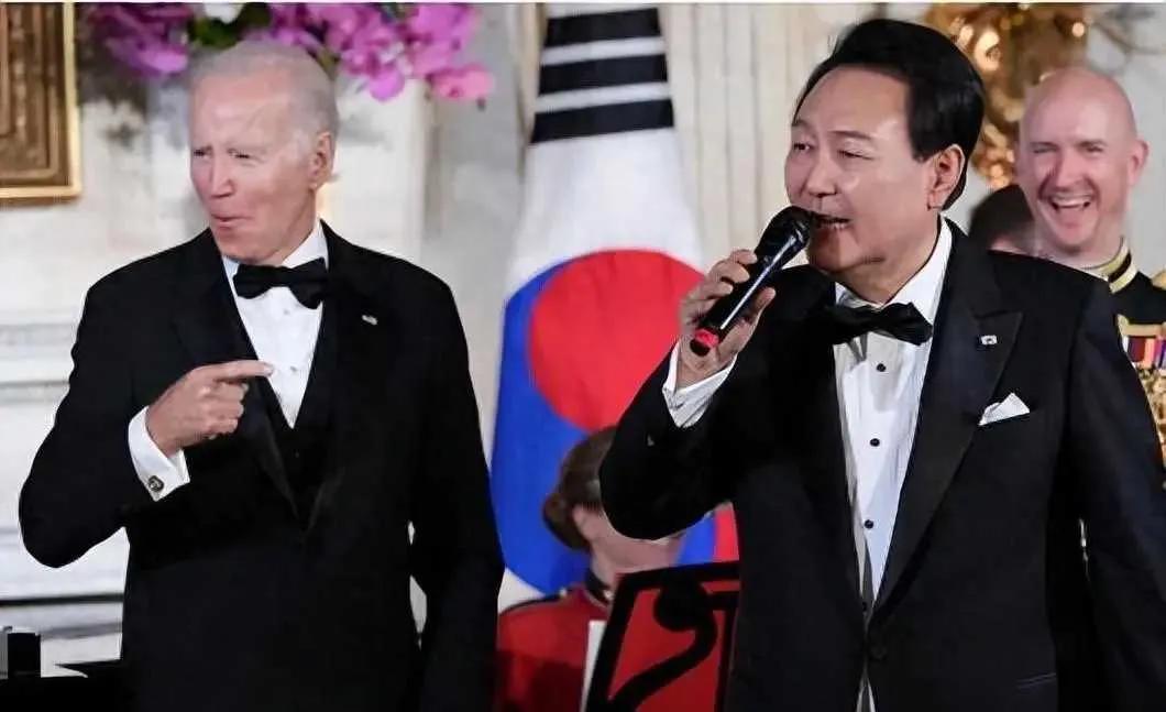 韩国胆大包天？
在大年初三的喜庆日子里，韩国战机却意外地降落在了台湾。这一令人震