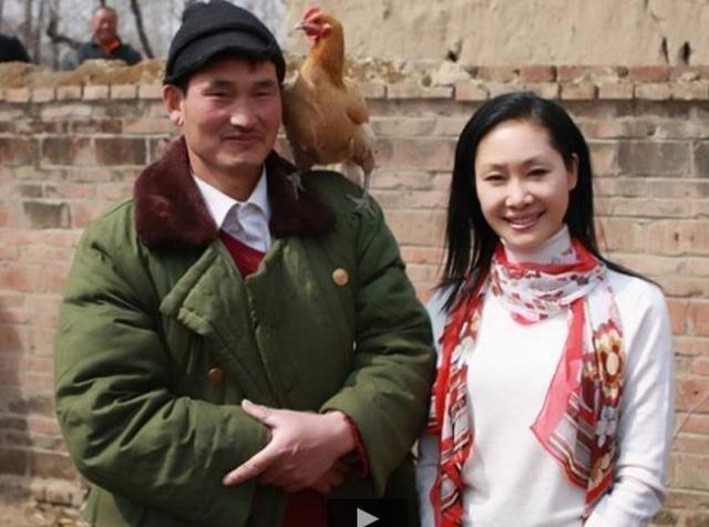 农明歌手朱之文是不是于文华捧红的？朱之文是依靠山东综艺我是大明星出道，毫无争议获