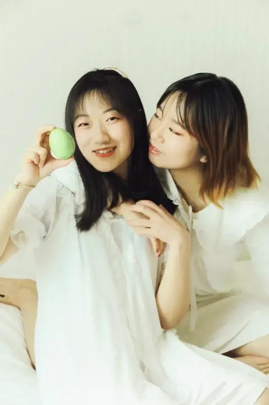 最近刷到好多白衣姐姐跳舞的视频，那舞姿真的绝绝子！在B站有白衣小姐姐热舞超长版，