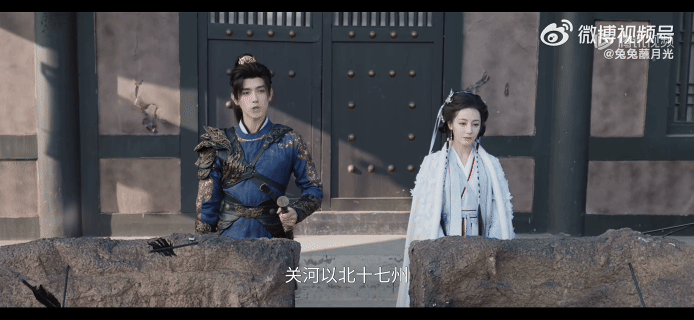 段胥的第一句名台词在所有的泥沼当中都是我自己把自己拉出来的！这说的是段胥也是陈飞