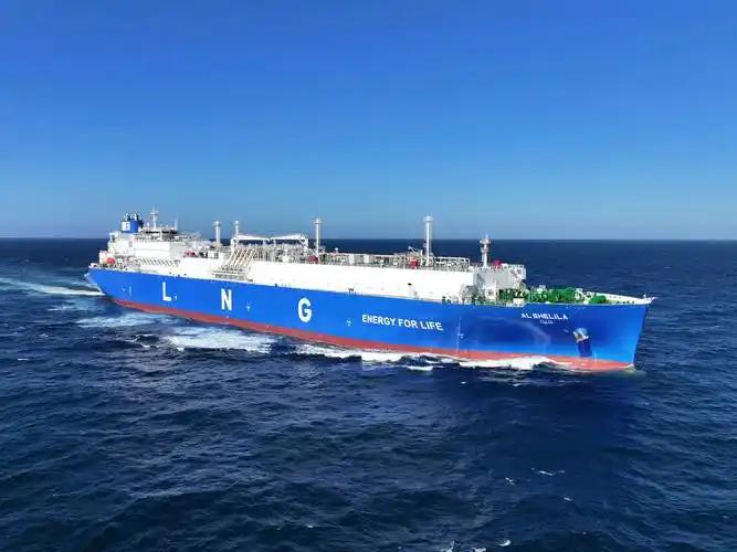 封锁霍尔木兹海峡不可能持久，否则伊朗面临的国际压力太大，那么这张牌伊朗该如何打呢