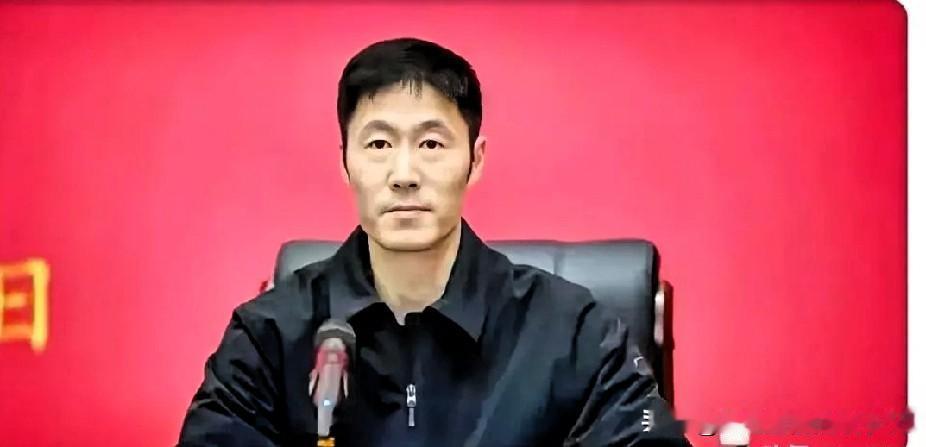 王楠的老公郭斌最近在网上发声，为王楠与王励勤的旧事辩解，说他就是喜欢王楠的这种性